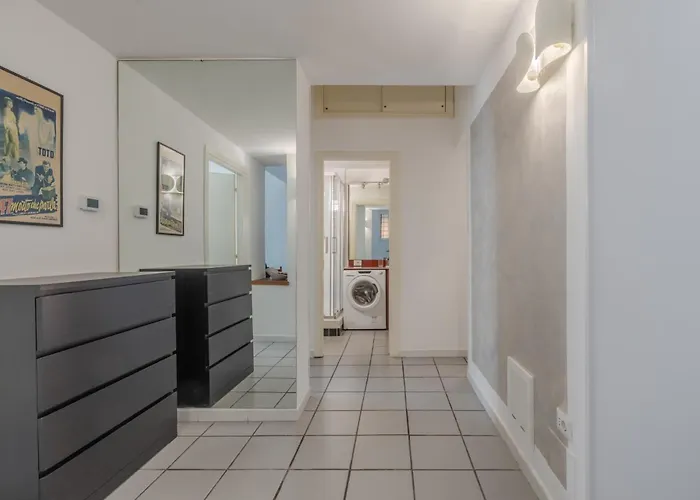 Vibrant Trastevere 2 Bedrooms On Via Del Moro Apartment