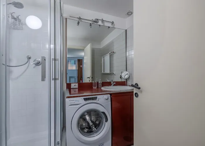Vibrant Trastevere 2 Bedrooms On Via Del Moro Apartment Rom