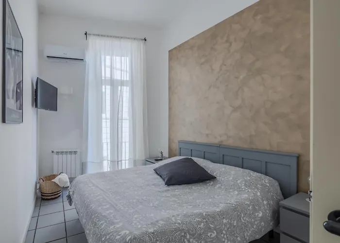 Vibrant Trastevere 2 Bedrooms On Via Del Moro *