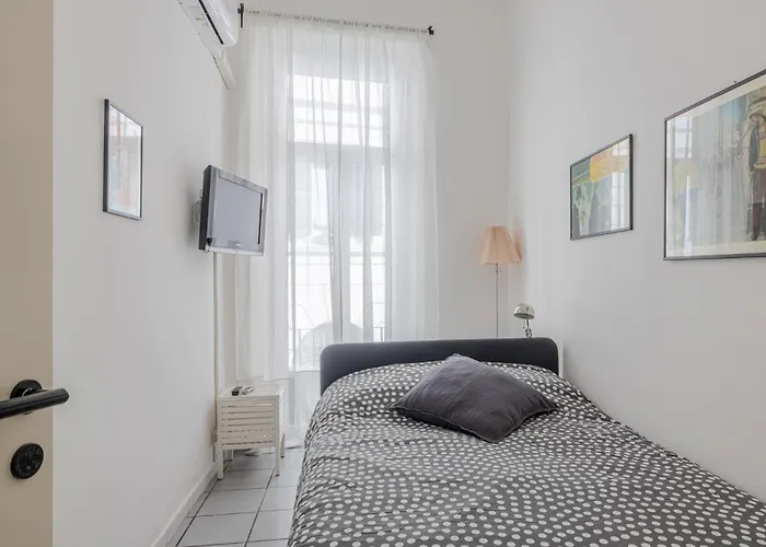 Vibrant Trastevere 2 Bedrooms On Via Del Moro *